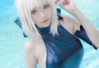 免费写真来袭：Kitkat Cosplay化身贞德Alter女仆装，准备好追随她的脚步吗？